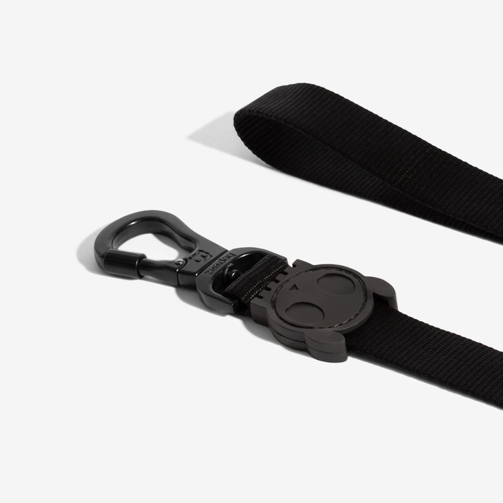 Gotham | Leash - Image 4